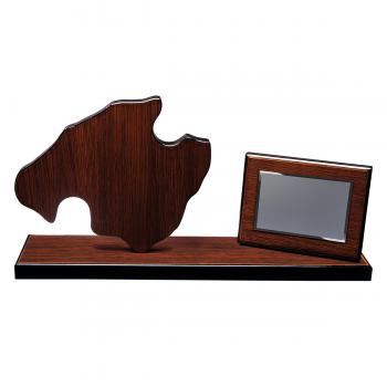 Mapa madera Mallorca wengue con base alargada y placa (Frontal)
