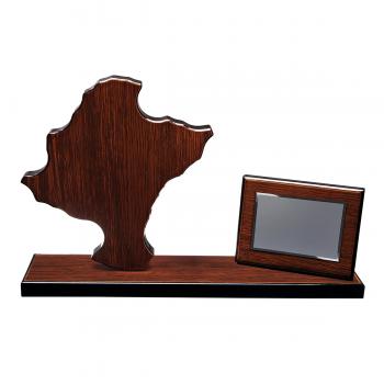Mapa madera Navarra wengue con base alargada y placa (Frontal)