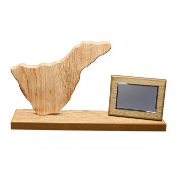 Mapa madera Tenerife roble natural con base alargada y placa (Frontal)