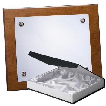 Kit placa de madera color roble avellana mate, aluminio y estuche lujo, serie P040B-50880 (Frontal)