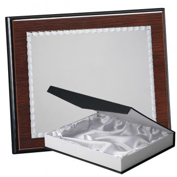 Kit placa de madera color wengue, aluminio y estuche lujo, serie P520B-50900 (Frontal)