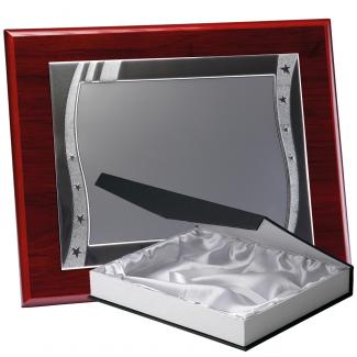 Kit placa de madera color etimoe caoba, aluminio y estuche lujo, serie P230B-50310 (Frontal)