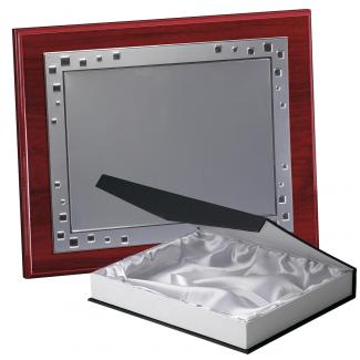 Kit placa de madera color etimoe caoba, aluminio y estuche lujo, serie P240B-50200 (Frontal)
