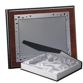 Kit placa de madera color wengue, aluminio y estuche lujo, serie P240B-50900 (Frontal)
