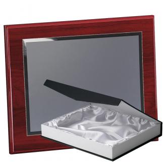 Kit placa de madera color etimoe caoba, aluminio y estuche lujo, serie P310B-50200 (Frontal)