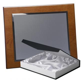 Kit placa de madera color roble avellana mate, aluminio y estuche lujo, serie P310B-50880 (Frontal)
