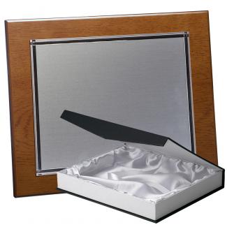 Kit placa de madera color roble avellana mate, aluminio y estuche lujo, serie P400B-50880 (Frontal)